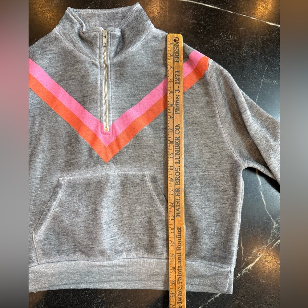 Wildfox MEDIUM Gray Half Zip Sweatshirt with Pink and Orange Chevron - Picture 5 of 8
